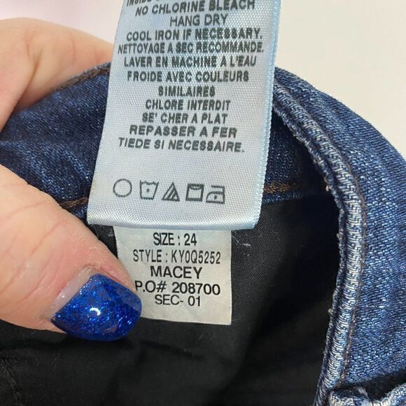 CLEARANCE - Joe's The Skinny Destroyed Jeans in Macey - Picture 8 of 8